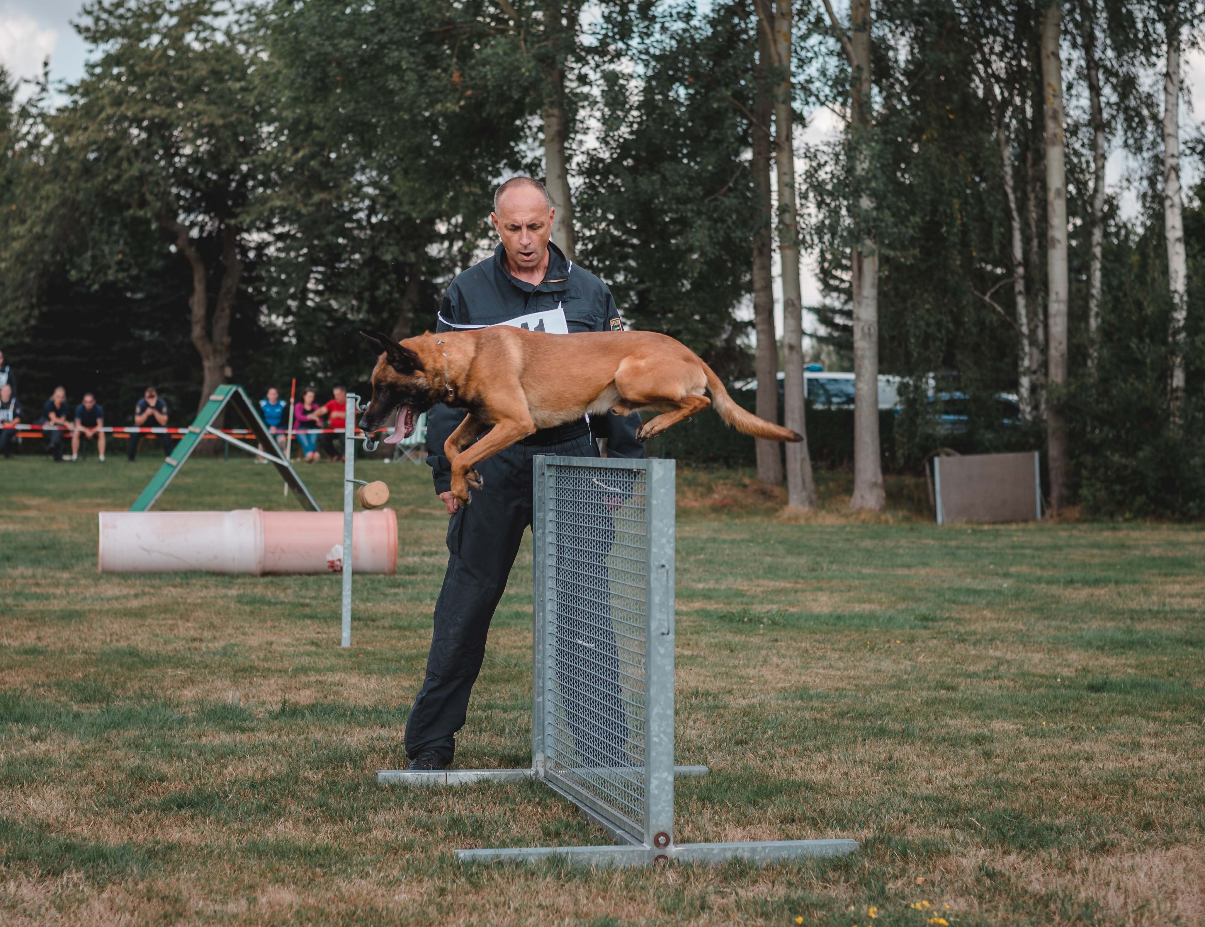 Polizeihauptmeister Taube mit Diensthund Kinston