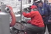 Ladungskontrolle auf einemTankschiff
