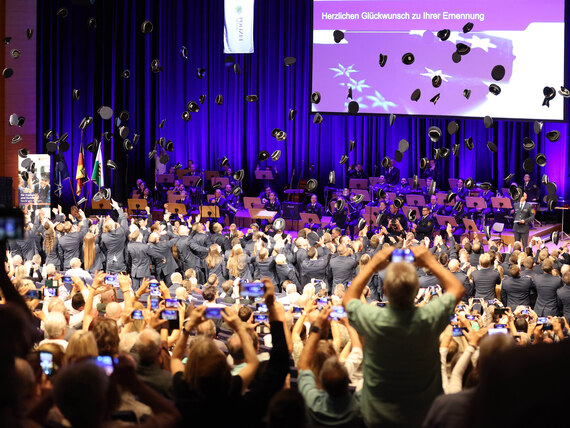 Mützenwurf in der Stadthalle Chemnitz in 4 zu 3