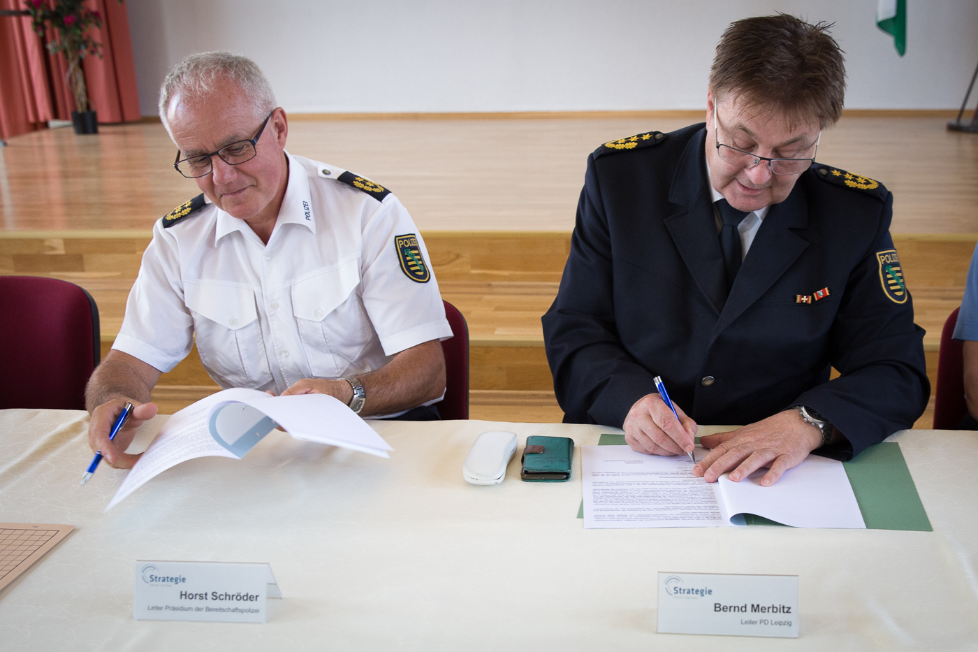 Polizeipräsident Horst Schröder und Polizeipräsident Bernd Merbitz