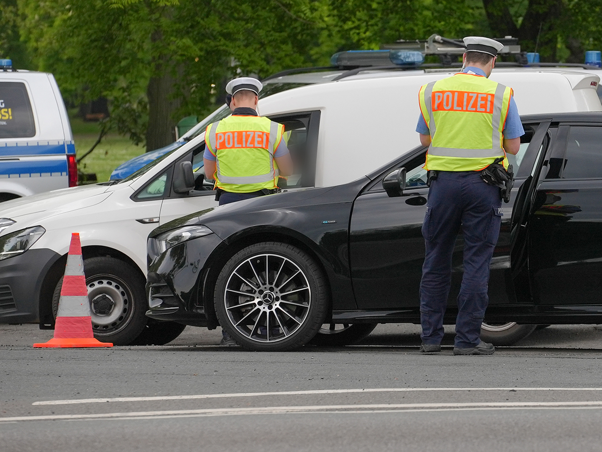 Beamte der Polizeidirektion Leipzig bei der Arbeit