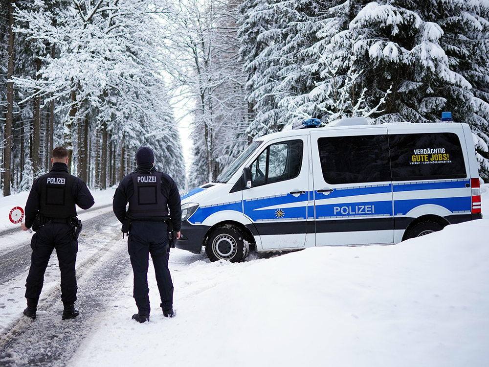 Polizisten bei der Kontrolle am Wochenende