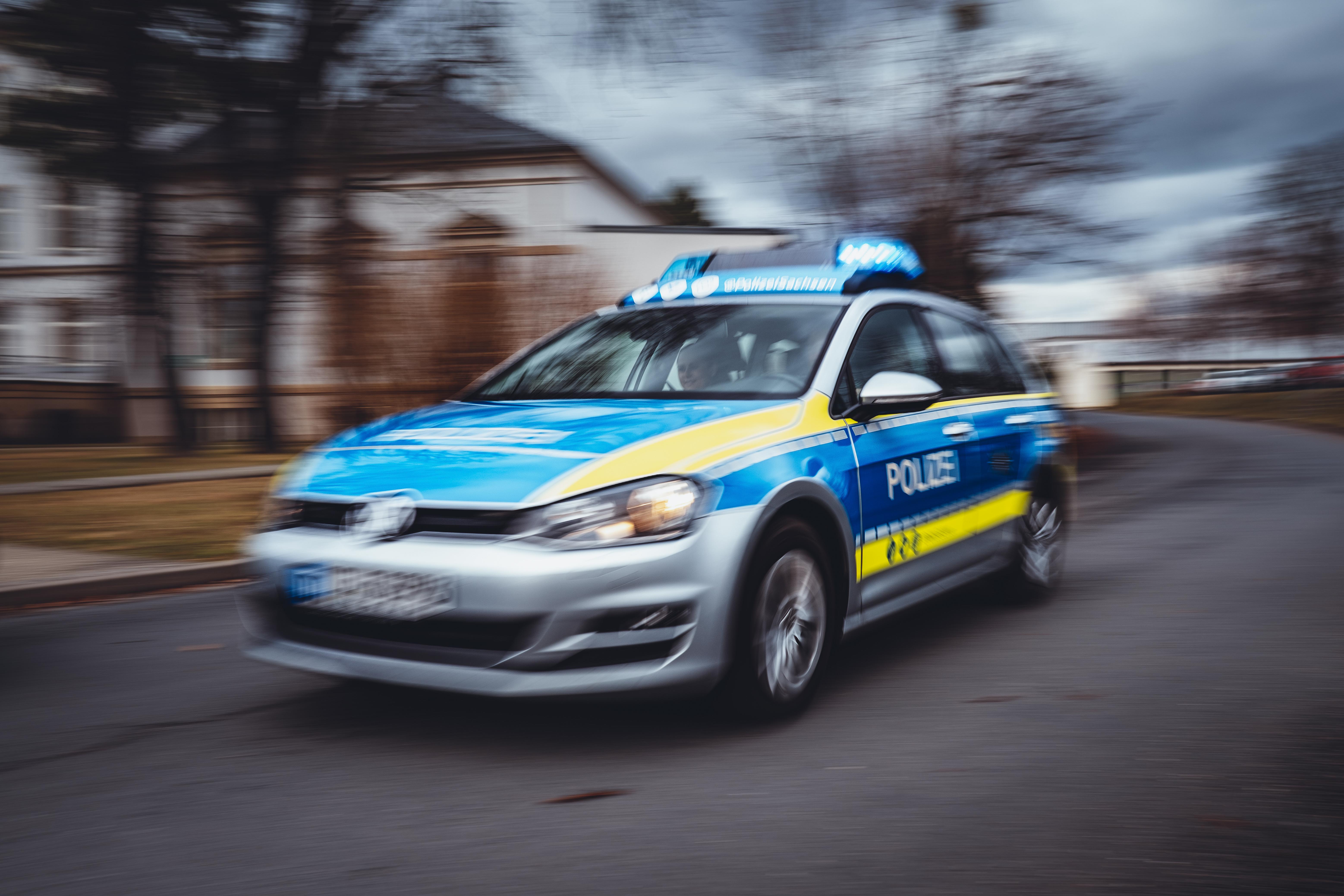 Polizei Sachsen - Polizei Sachsen - Einsatz mit Blaulicht – so