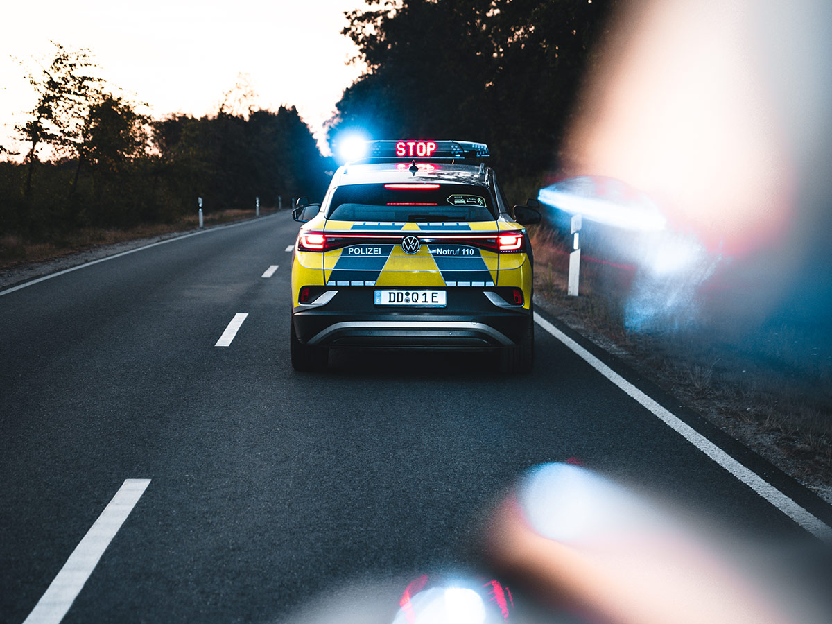 Ein Einsatzfahrzeug der sächsischen Polizei.