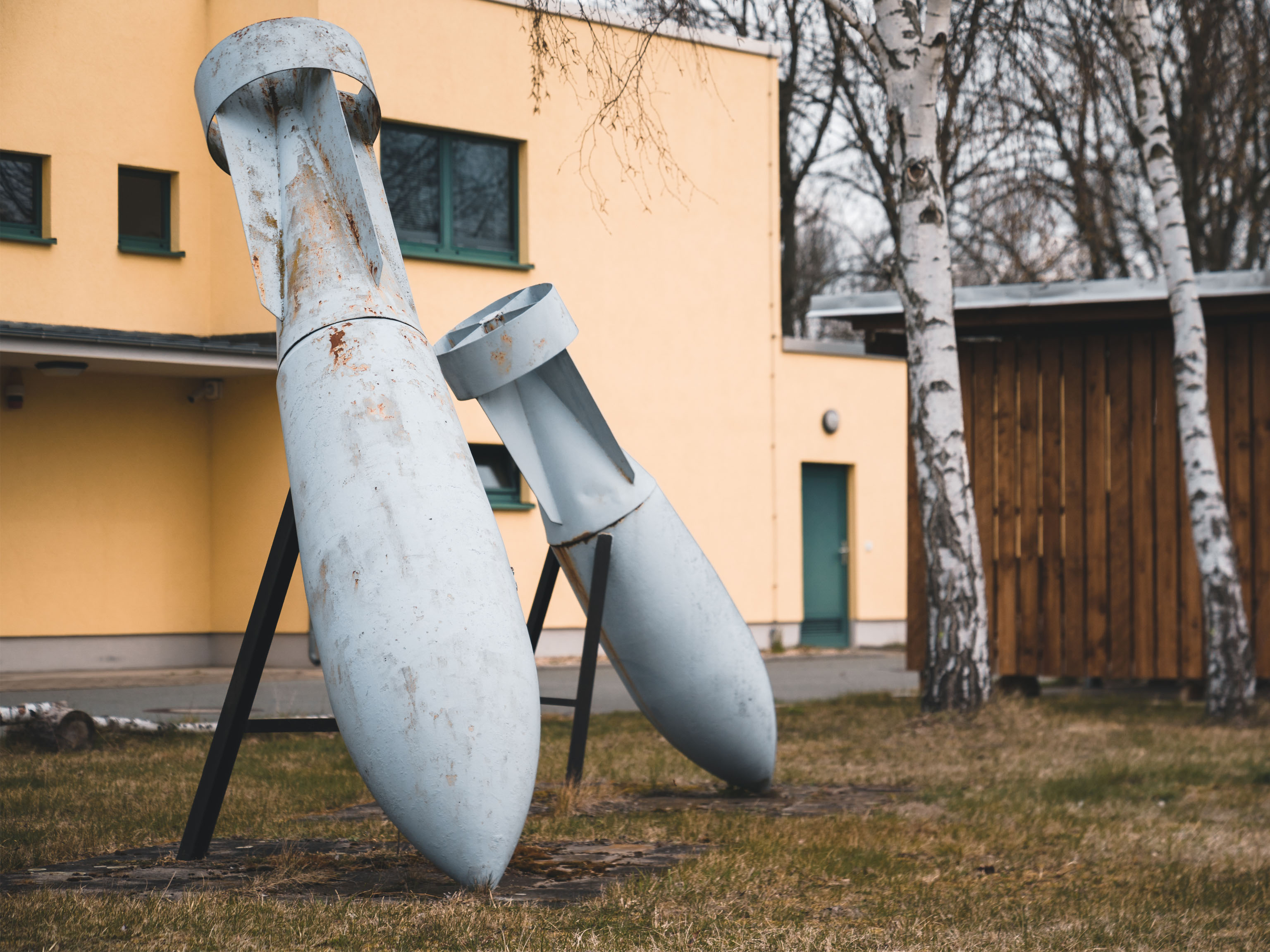 Als Schulungsmaterial ausgestellte Bomben