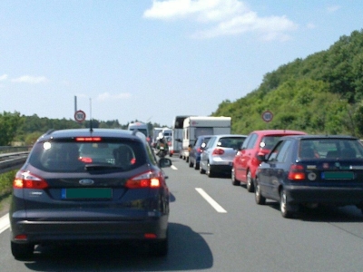 Symbolbild Autobahnstau