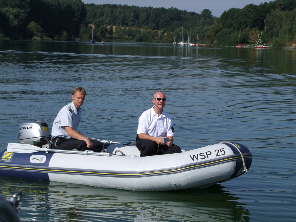Polizei Sachsen - Präsidium der Bereitschaftspolizei - Kleine Schlauchboote