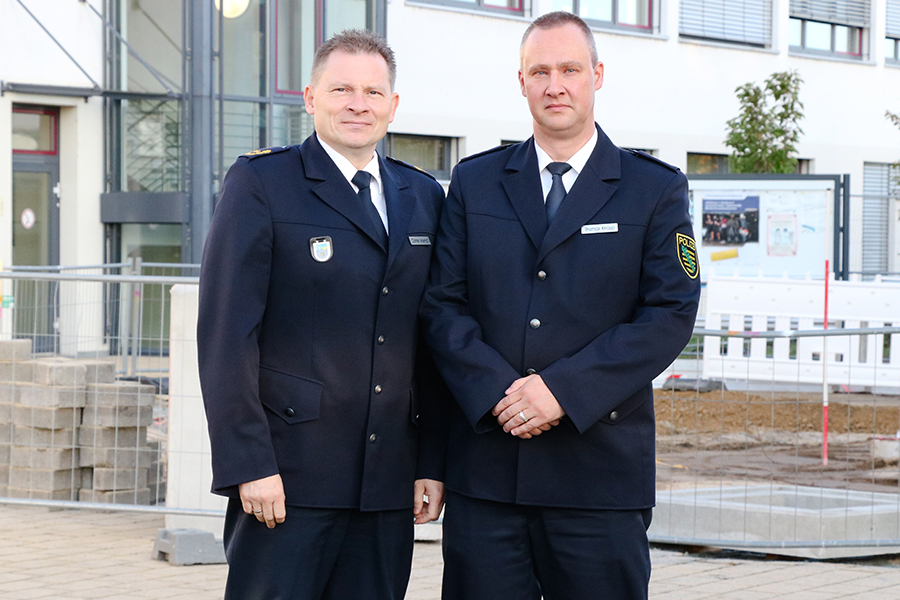 Rektor Carsten Kaempf und PHK Thomas Knaup