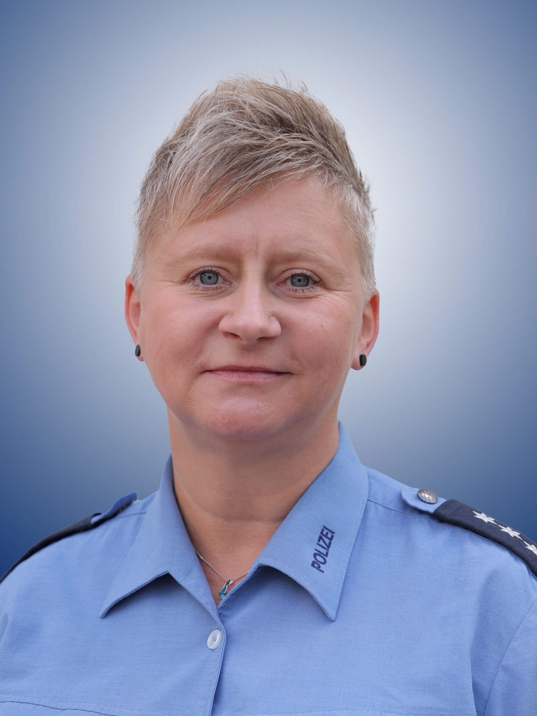 Hier sehen SIe die Bürgerpolizistin Anja Lobe