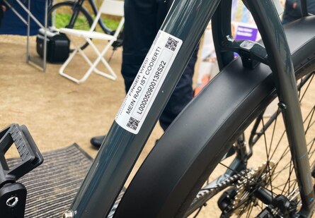 absenkbarer fahrradsattel Seat-Pack QR Aktuelle Cube Angebote knallhart Category:E Bike Trekking_CUBE Engineered By Newmen  12mm  Boost  Centerlock Size:4 Stück