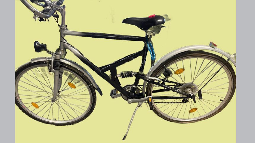 Bekanntmachung Fahrrad schwarz-silber, Marke unbekannt