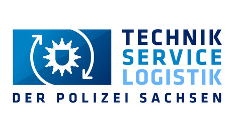 Das Logo zeigt den Schriftzug: »Technik Service Logistik der Polizei Sachsen« neben einem schemenhaften Polizeistern. Das Polizeipräsidium für Service und IT (PPSI) ist der zentrale Dienstleister für die sächsische Polizei in diesen Bereichen.